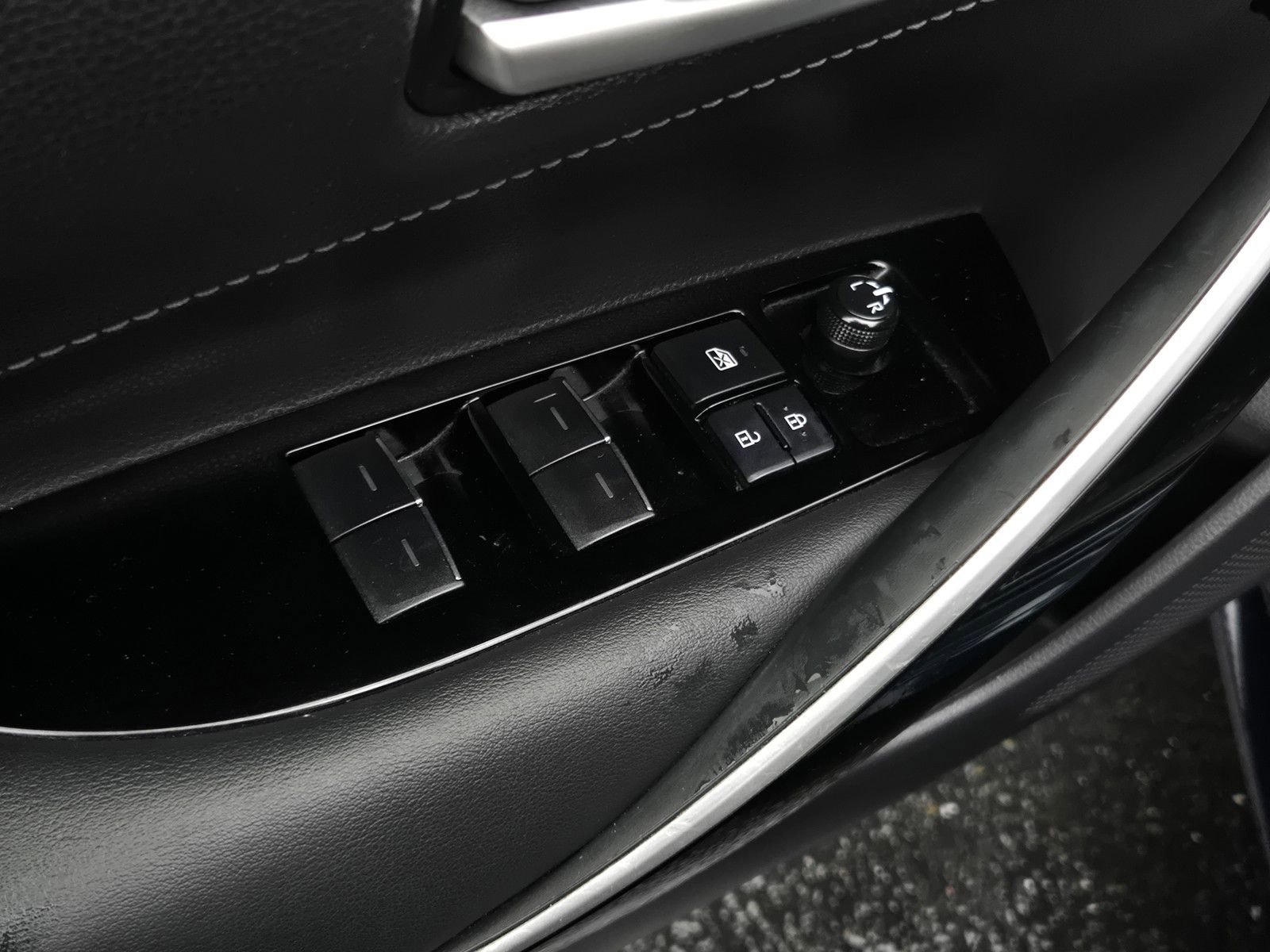 Used 2022 Toyota Corolla XSE image 9