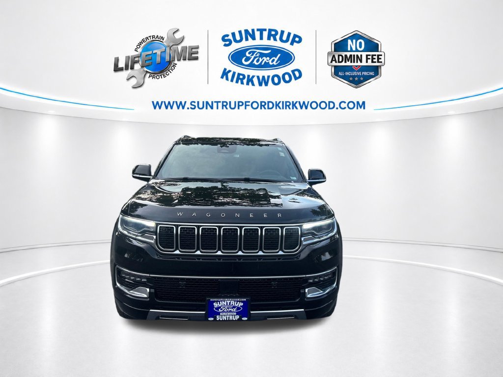 Used 2023 Jeep Wagoneer Series III w/ Preferred Equipment Group AWD/4WD image 10