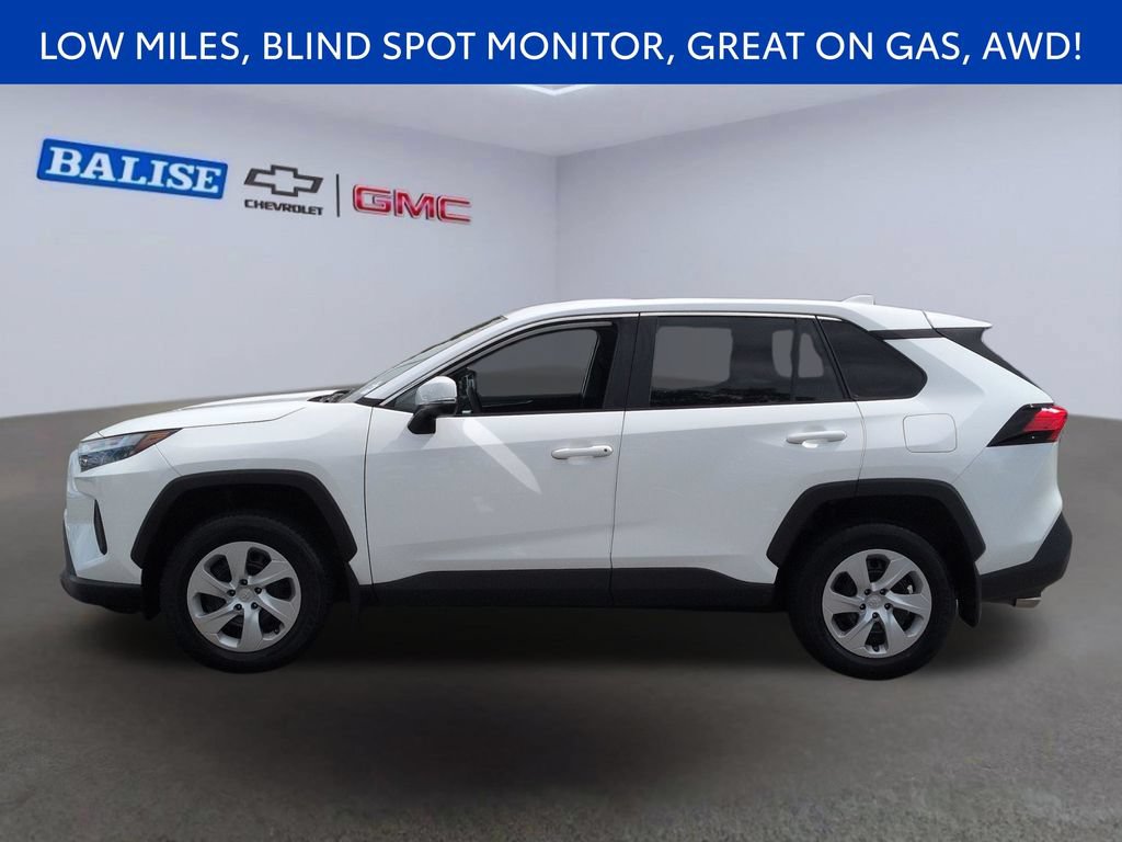 Used 2024 Toyota RAV4 LE AWD/4WD image 7