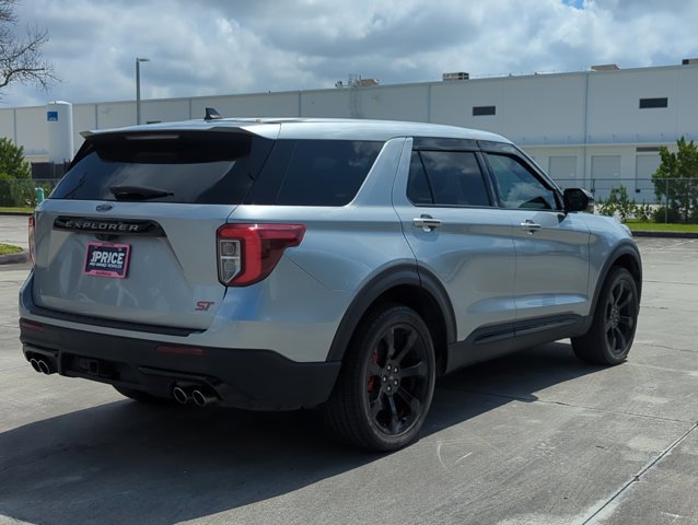 Certified 2022 Ford Explorer ST w/ Equipment Group 401A AWD/4WD image 5