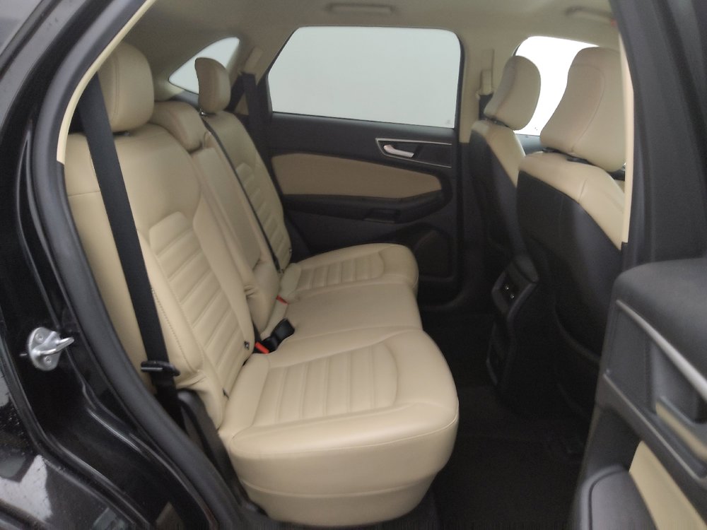 Used 2024 Ford Edge SEL image 19