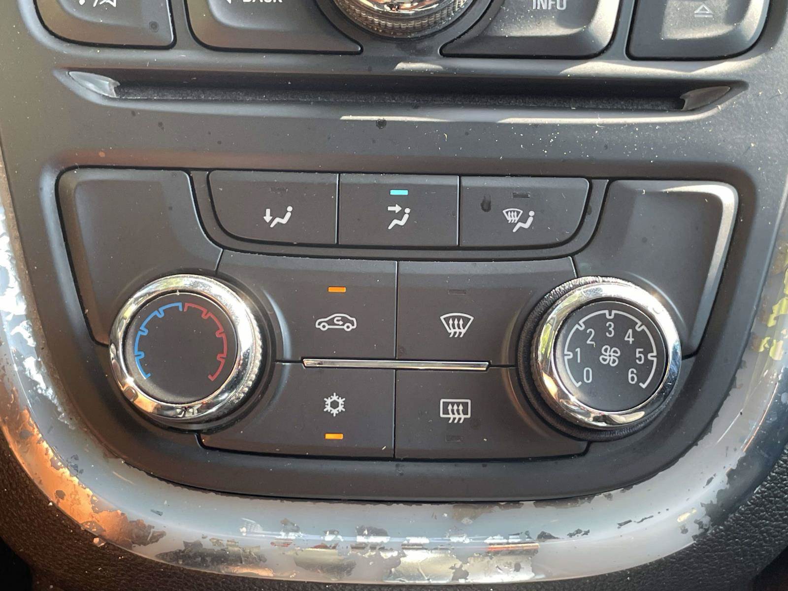 Used 2016 Buick Encore FWD image 27