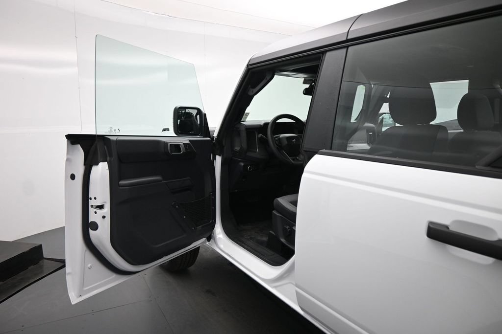 New 2026 Ford Bronco 4-Door AWD/4WD image 8