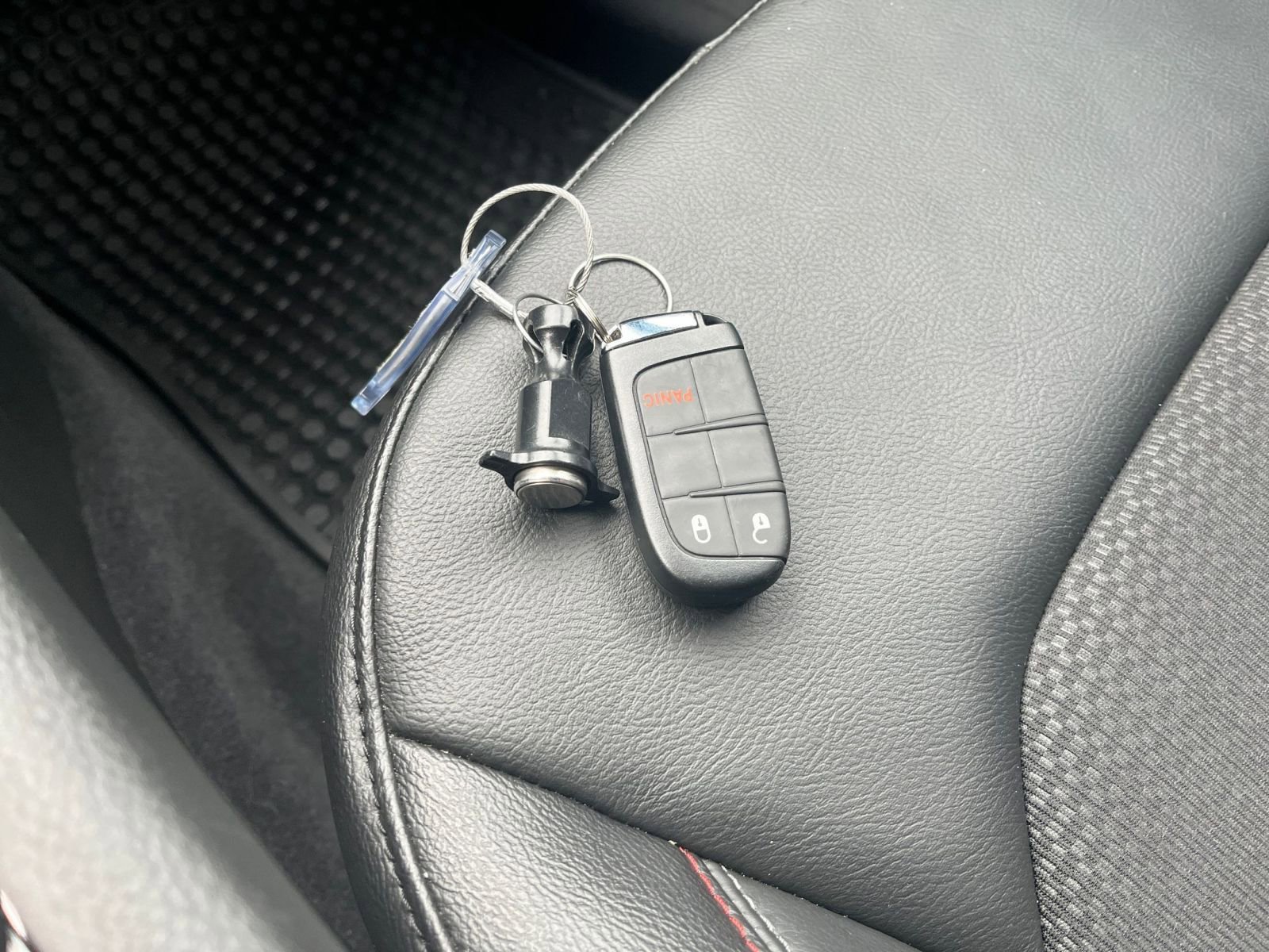 Used 2025 Jeep Compass Trailhawk image 22