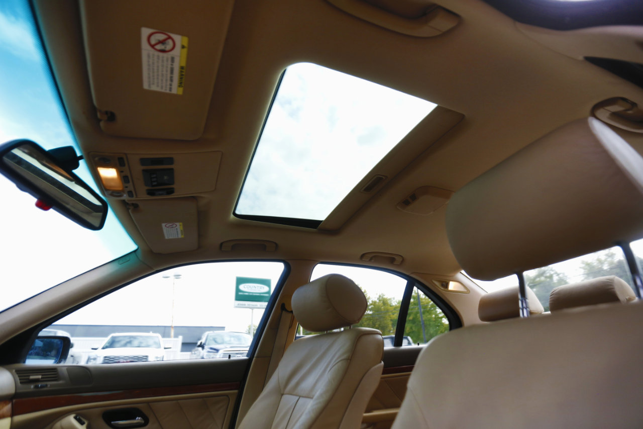 Used 2002 BMW 525i Sedan image 11