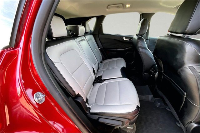 Certified 2025 Ford Escape Platinum image 25