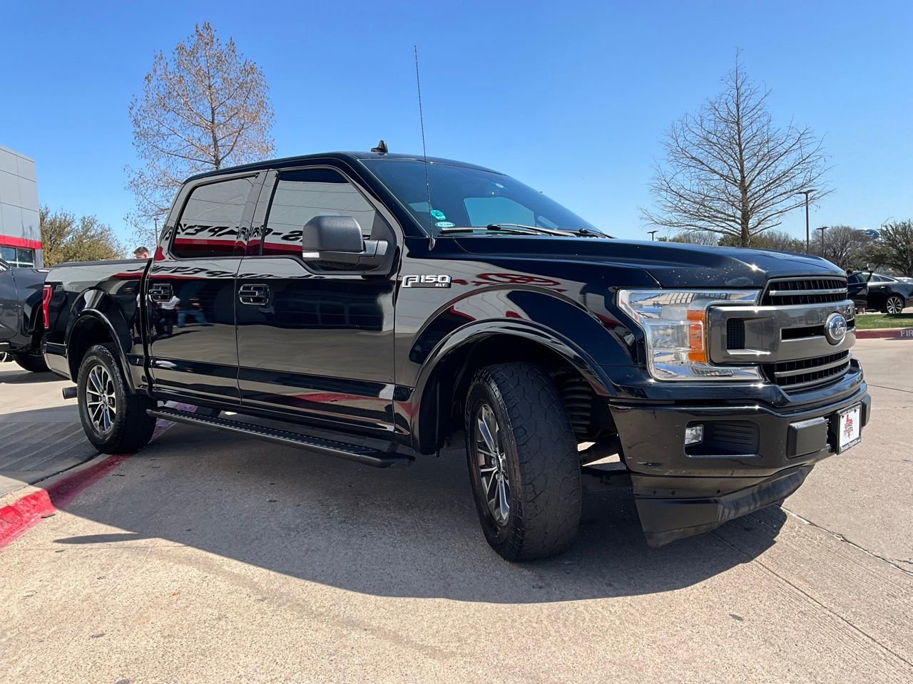 Used 2018 Ford F150 XLT w/ Equipment Group 302A Luxury image 5
