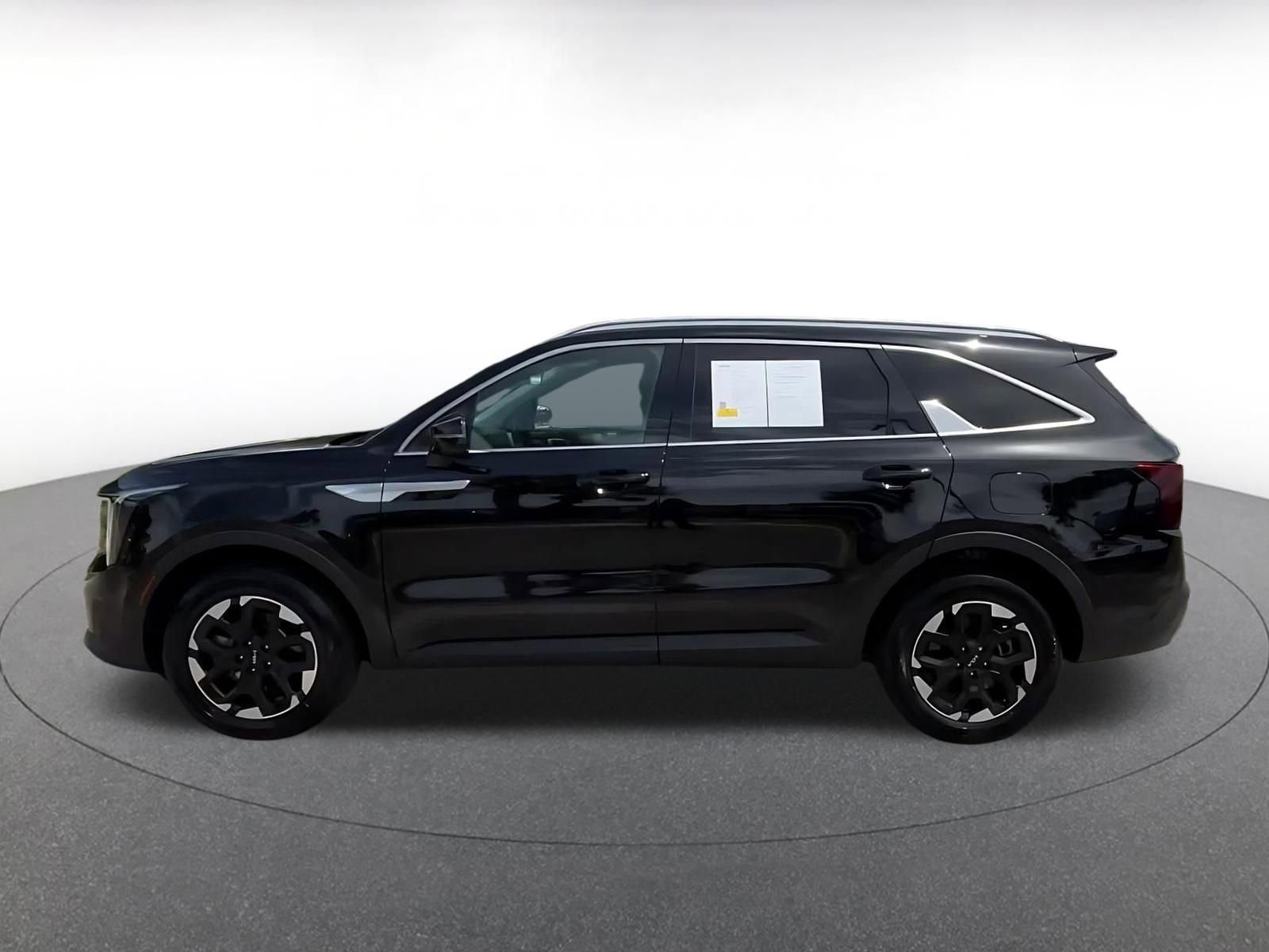 Used 2024 Kia Sorento S AWD/4WD image 9