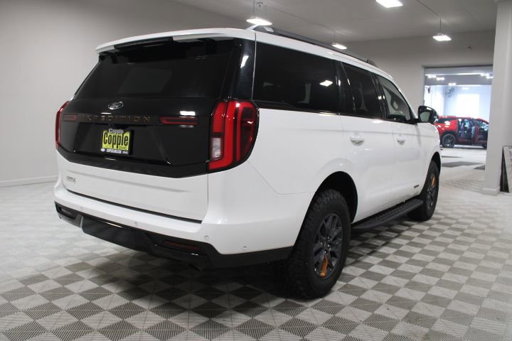 Used 2025 Ford Expedition Tremor image 11