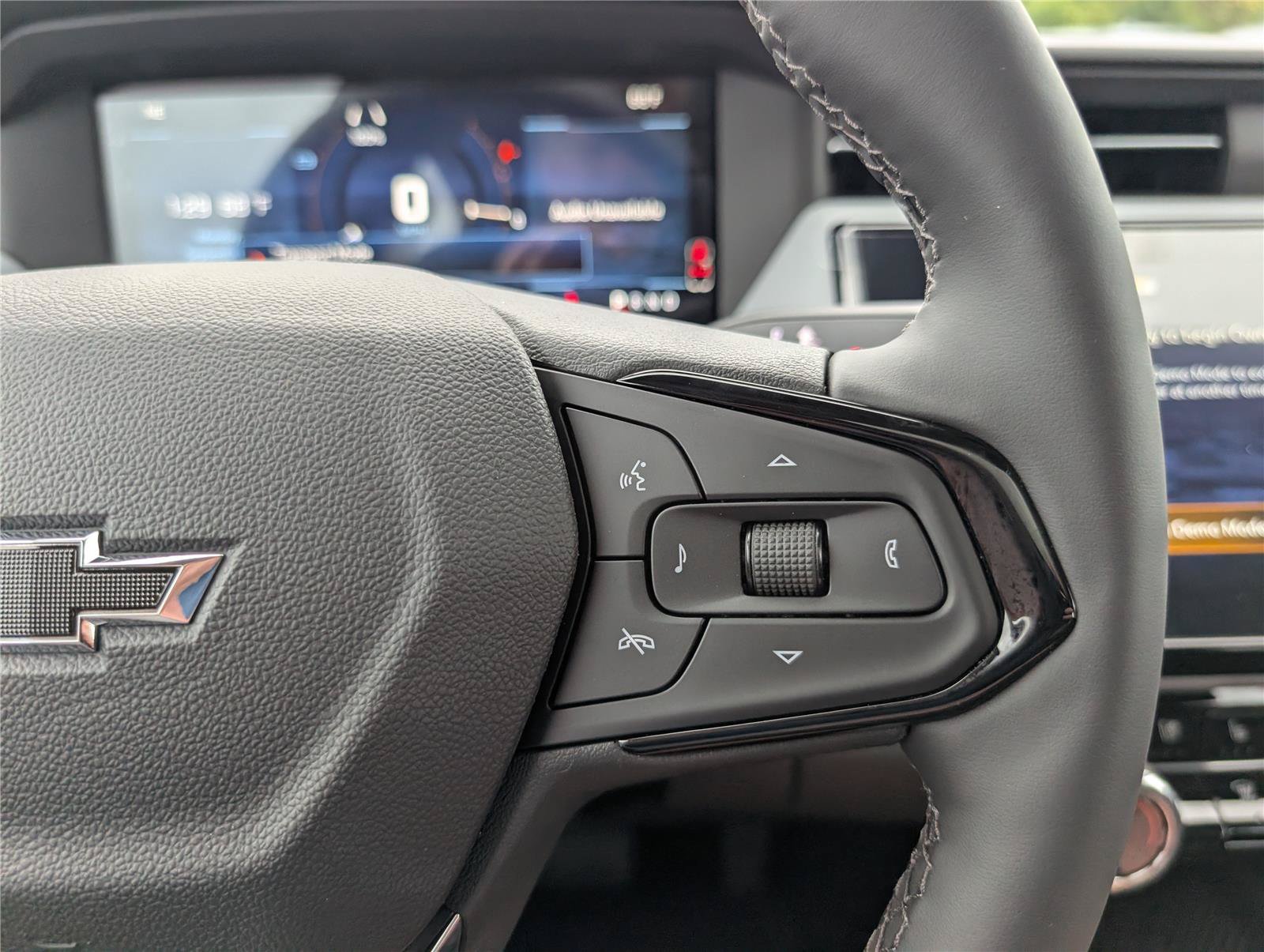 New 2027 Chevrolet Bolt RS w/ Technology Package FWD image 21