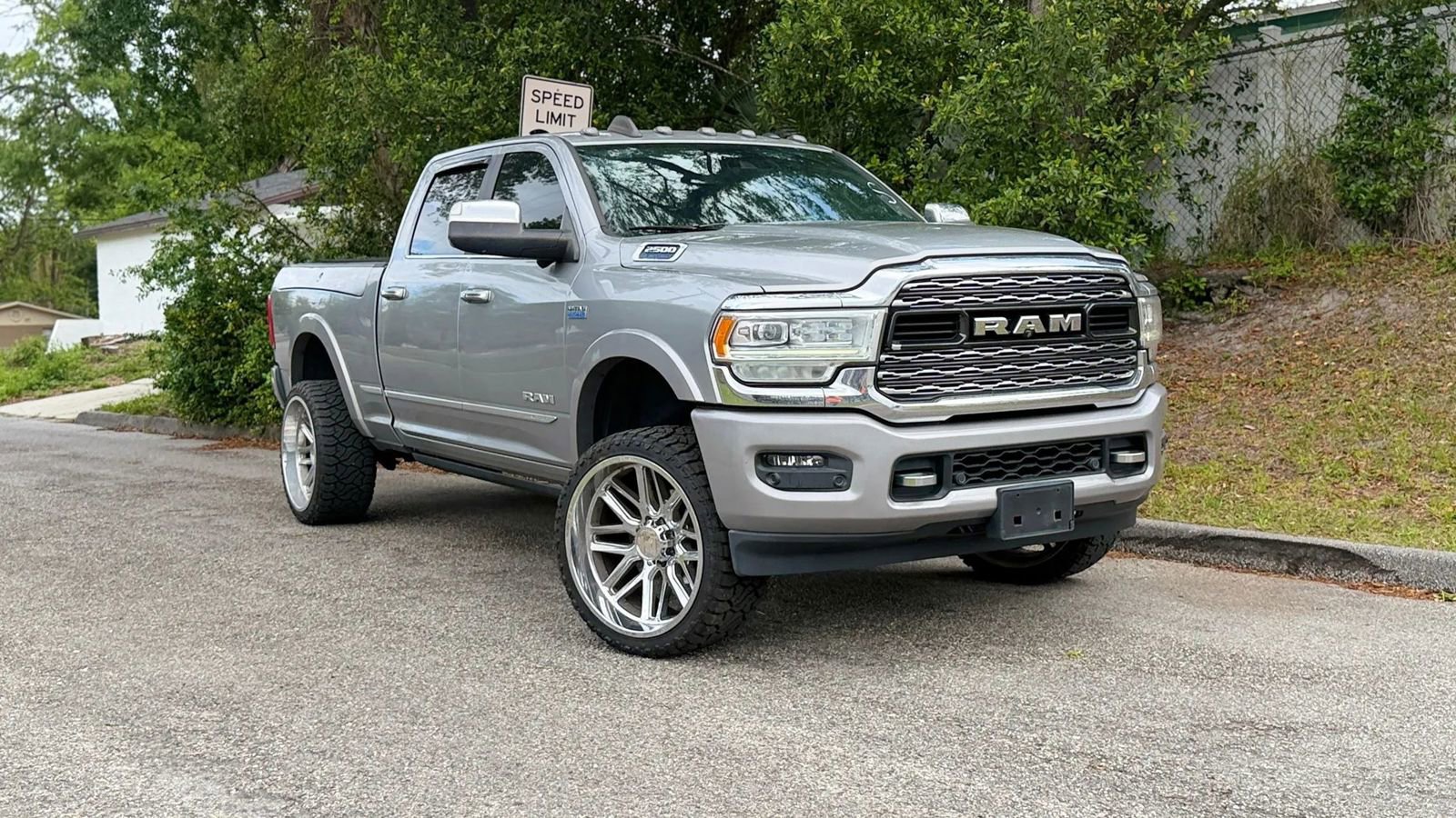 Used 2019 RAM 2500 Limited image 12