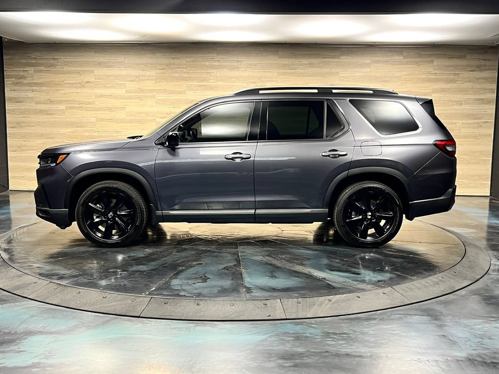 Used 2025 Honda Pilot Black Edition image 26