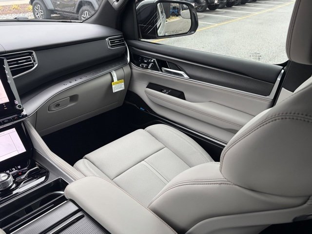 New 2026 Jeep Grand Wagoneer Summit image 48