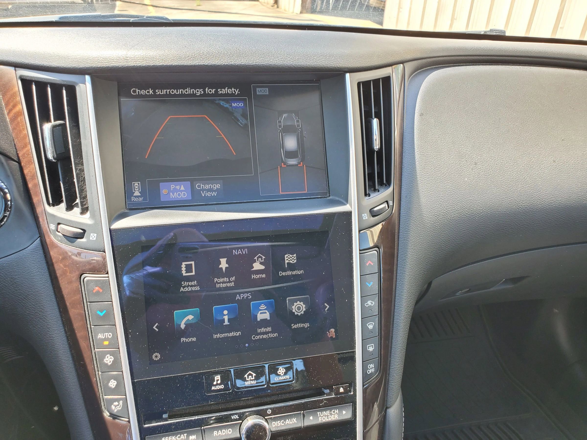 Used 2015 INFINITI Q50 Premium w/ Deluxe Touring Package AWD/4WD image 47