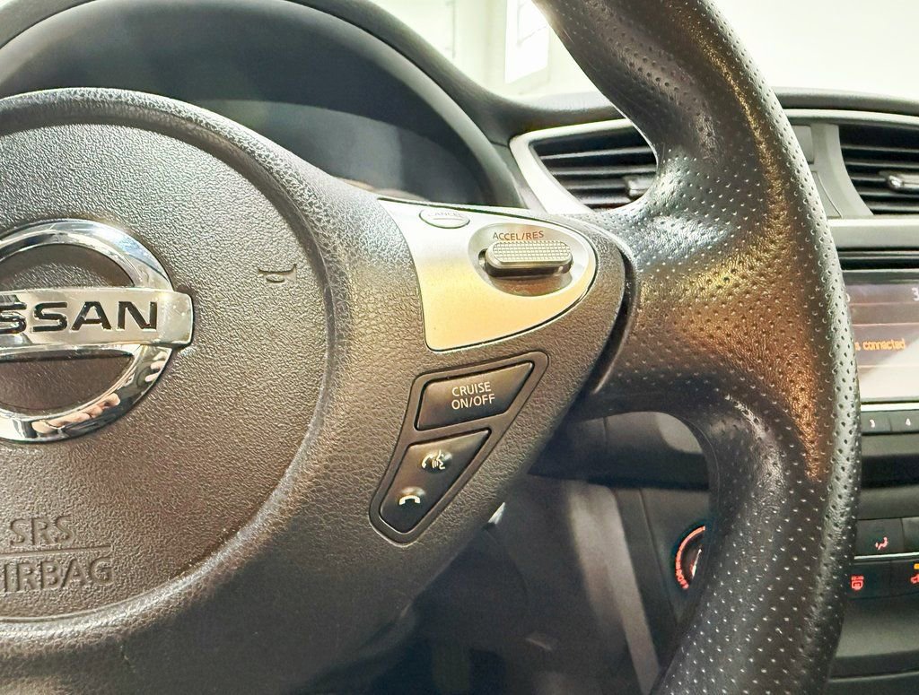 Used 2018 Nissan Sentra S image 11