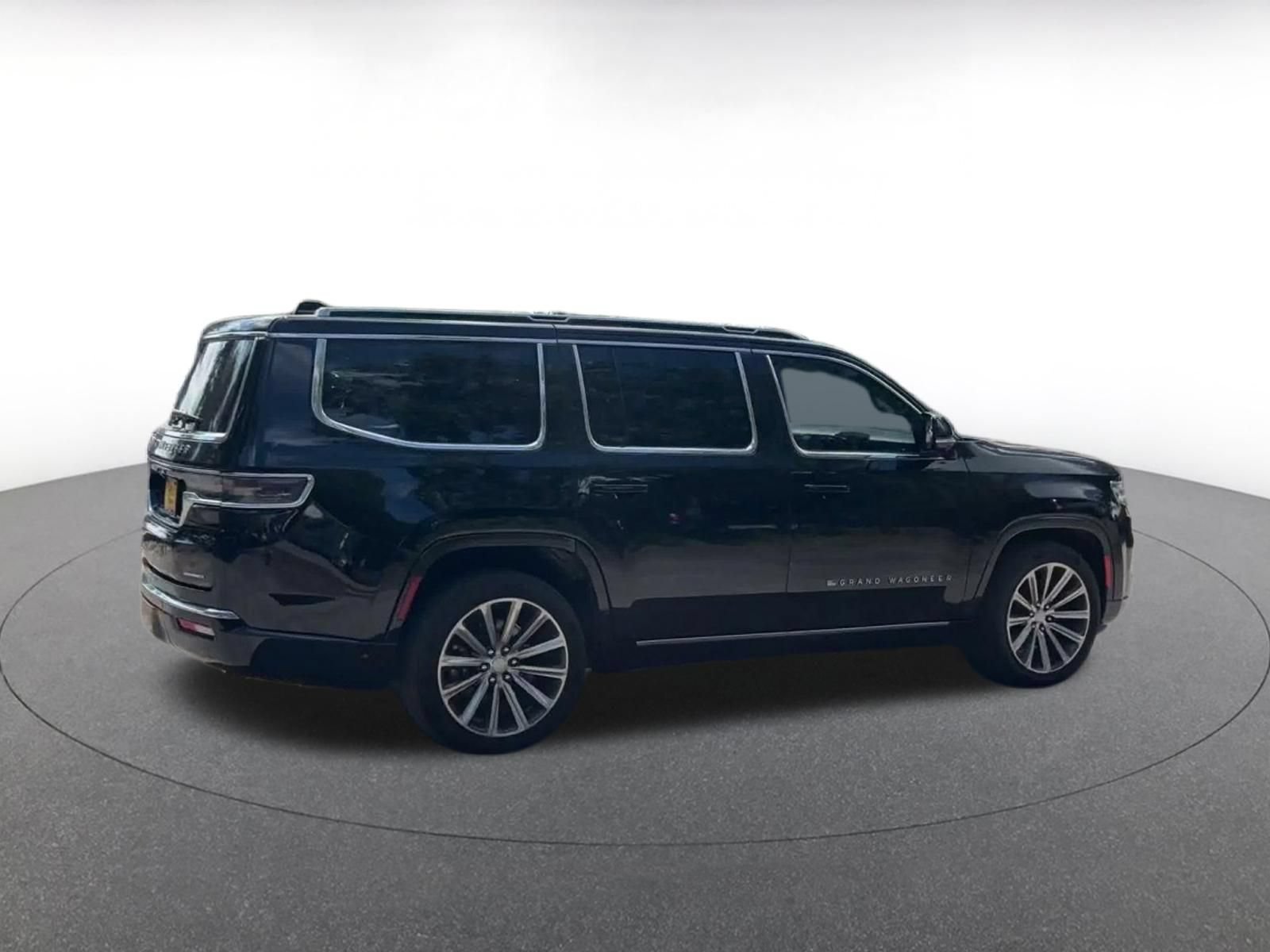 Used 2023 Jeep Grand Wagoneer Series II AWD/4WD image 15