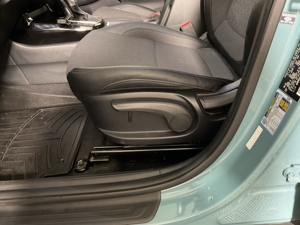 Used 2024 Kia Seltos S image 22