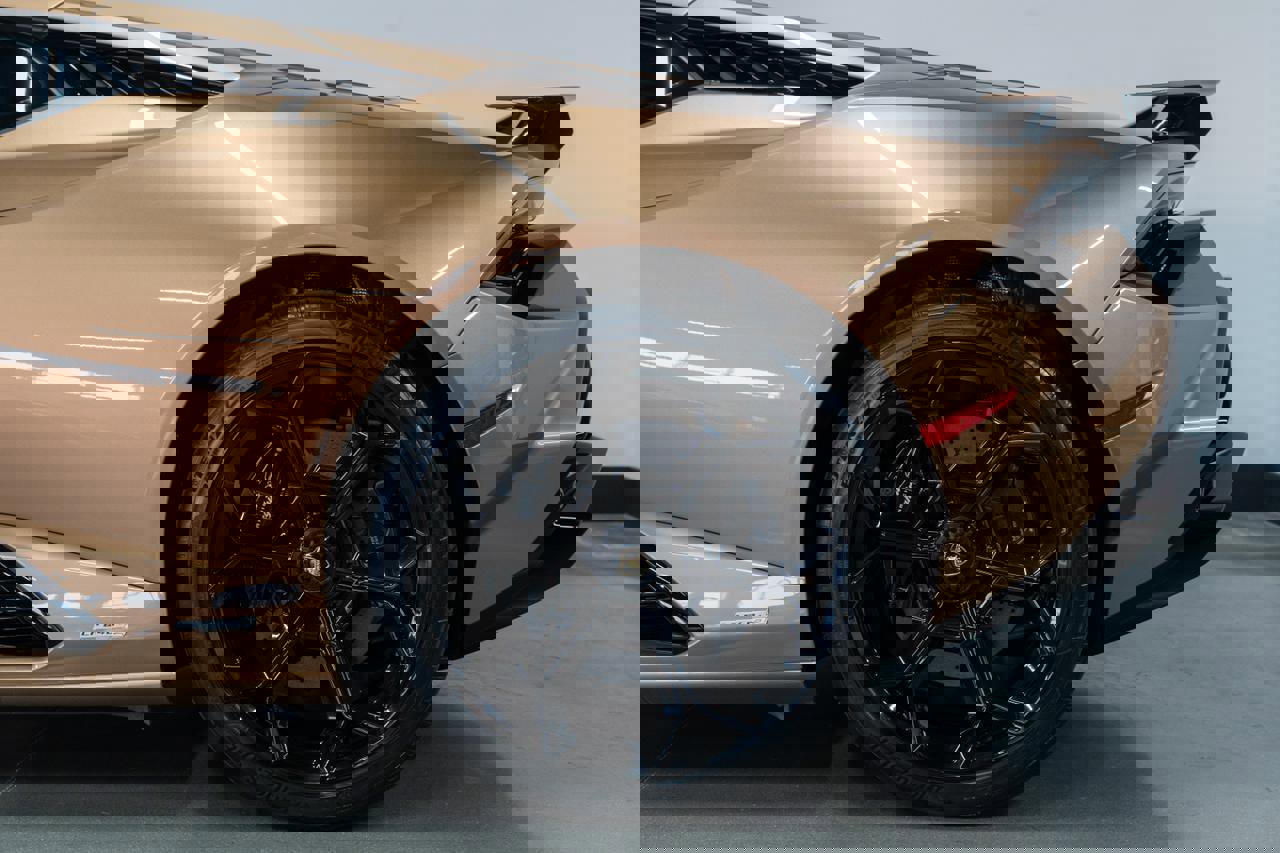 Used 2024 Lamborghini Huracan Tecnica image 20