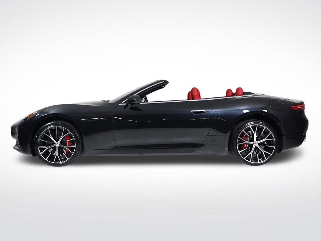 New 2026 Maserati GranCabrio Modena image 2