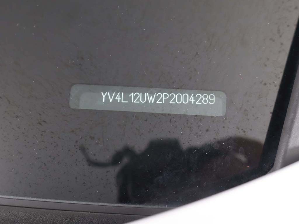 Used 2023 Volvo XC40 B5 Plus w/ Climate Package AWD/4WD image 51