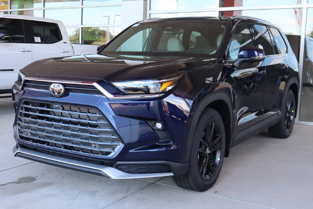 New 2026 Toyota Grand Highlander AWD Hybrid image 3