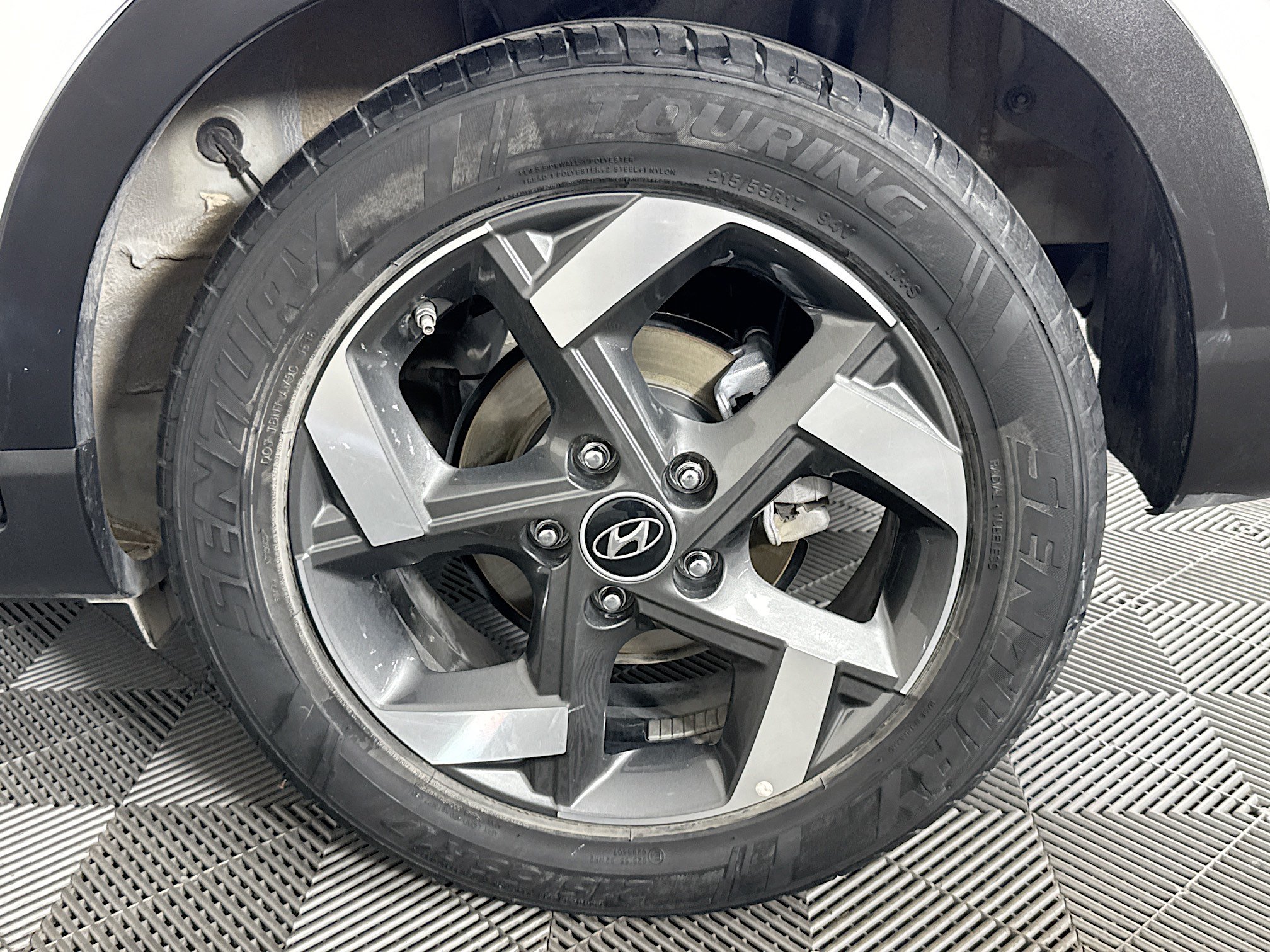 Used 2026 Hyundai Venue SEL FWD image 35