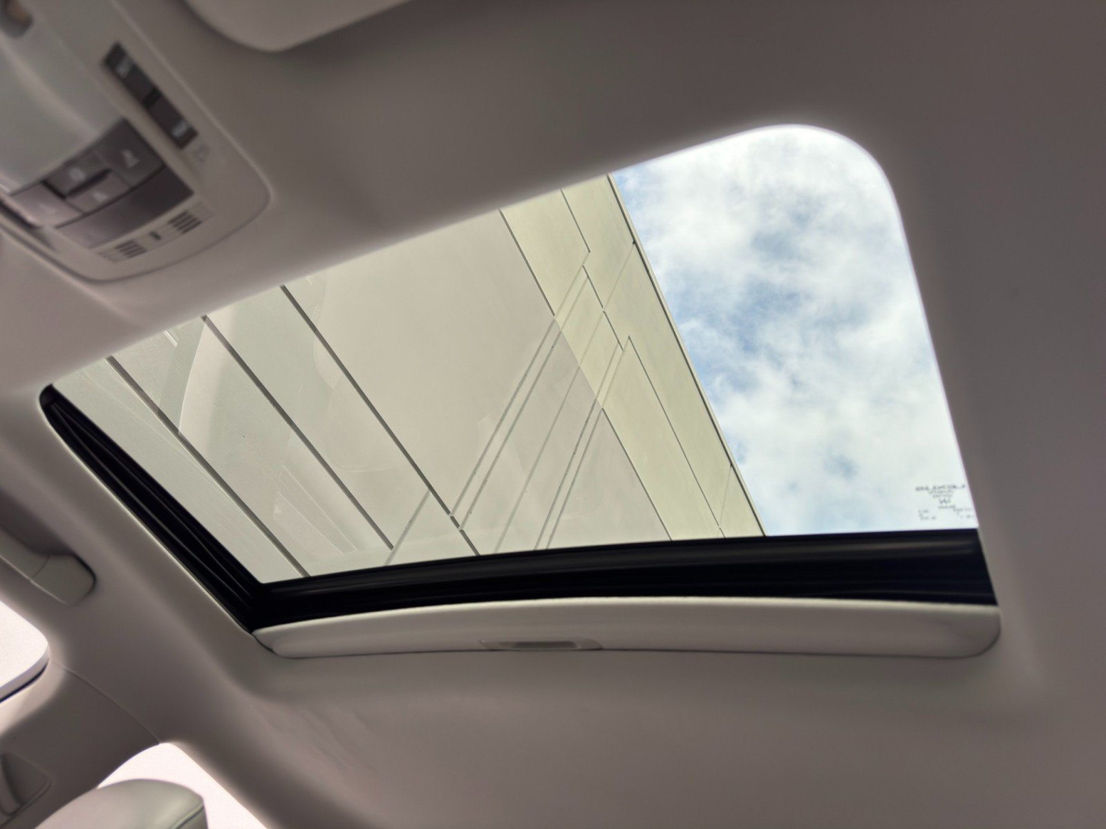 Used 2015 Lexus RX 450h FWD image 11
