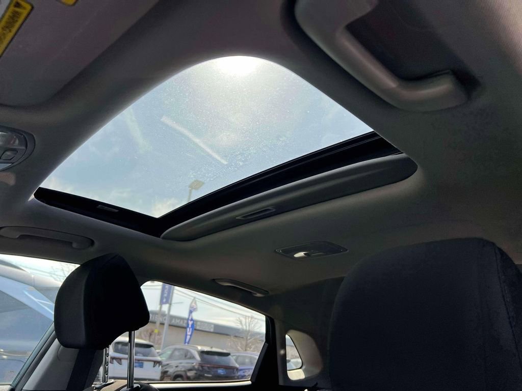 Used 2022 Hyundai Kona SEL w/ Convenience Package image 20