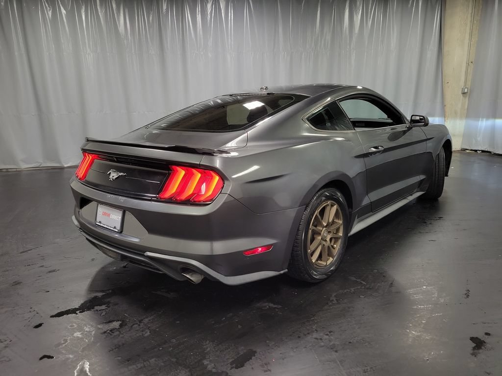 Used 2019 Ford Mustang Coupe RWD image 8