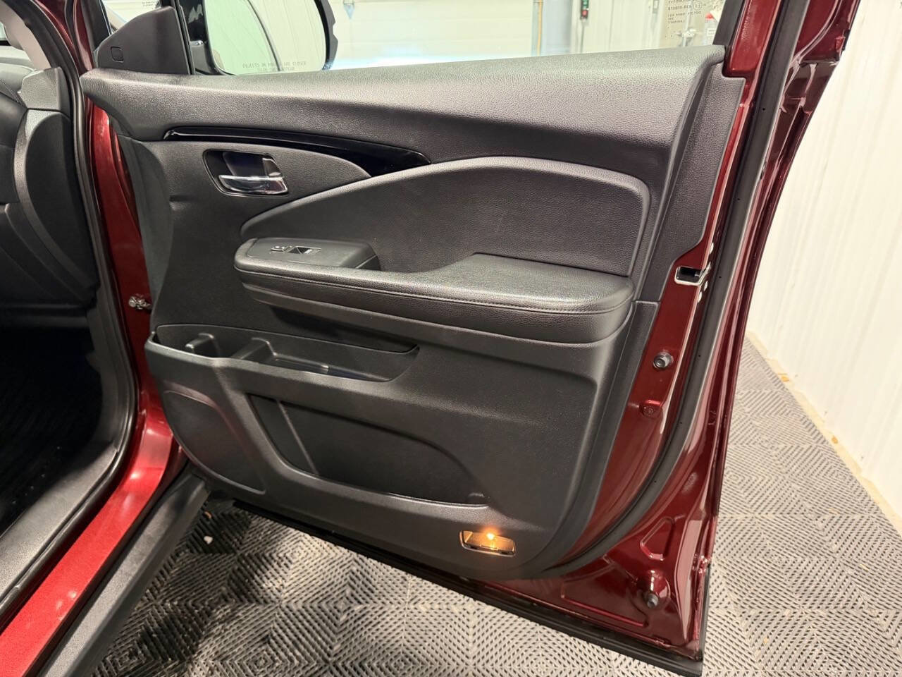 Used 2019 Honda Pilot Touring image 28