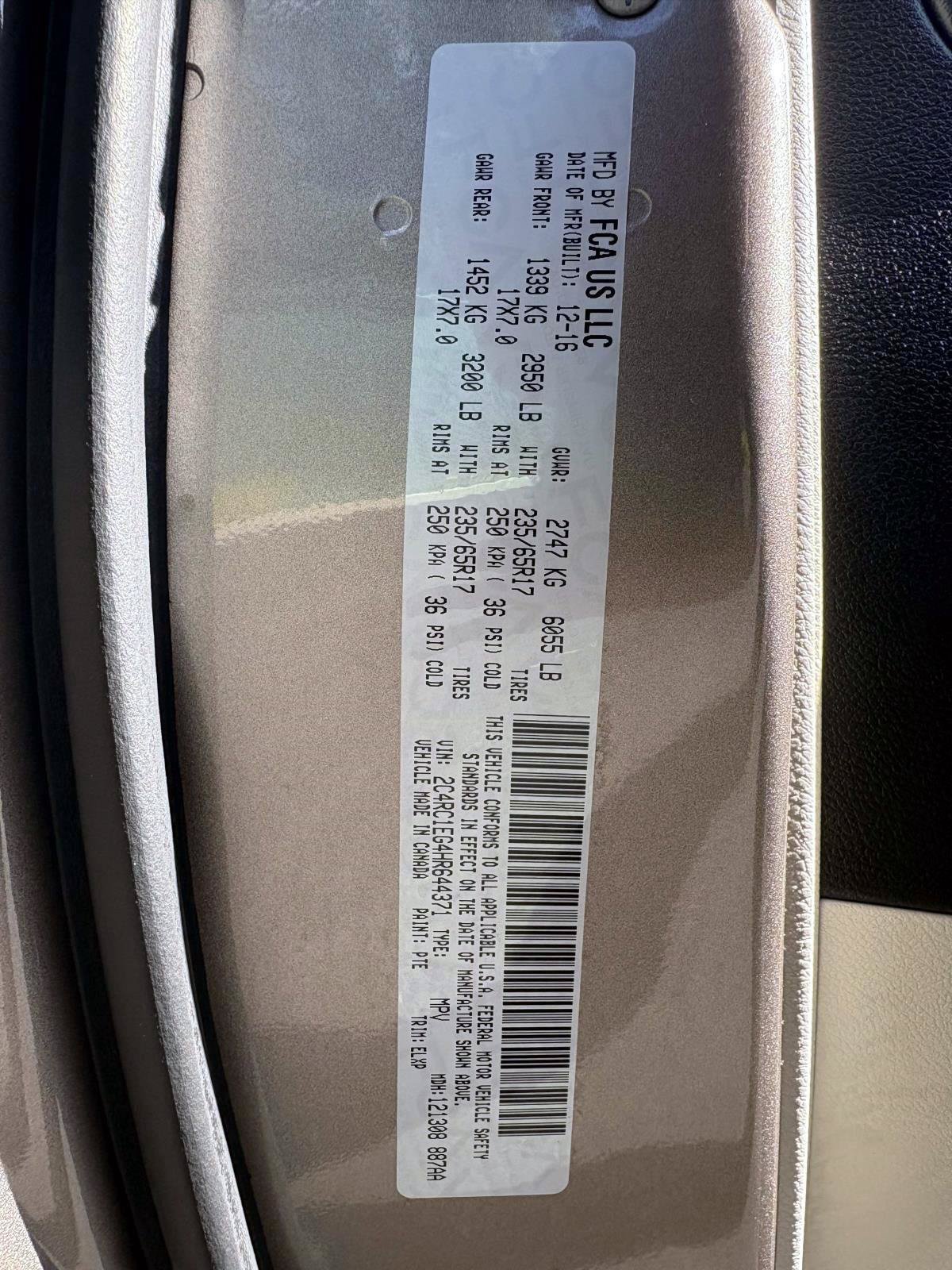 Used 2017 Chrysler Pacifica Touring-L Plus FWD image 22