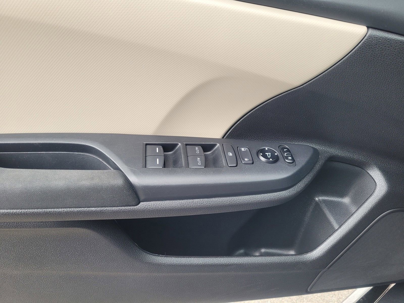 Used 2017 Honda Civic Sport image 17