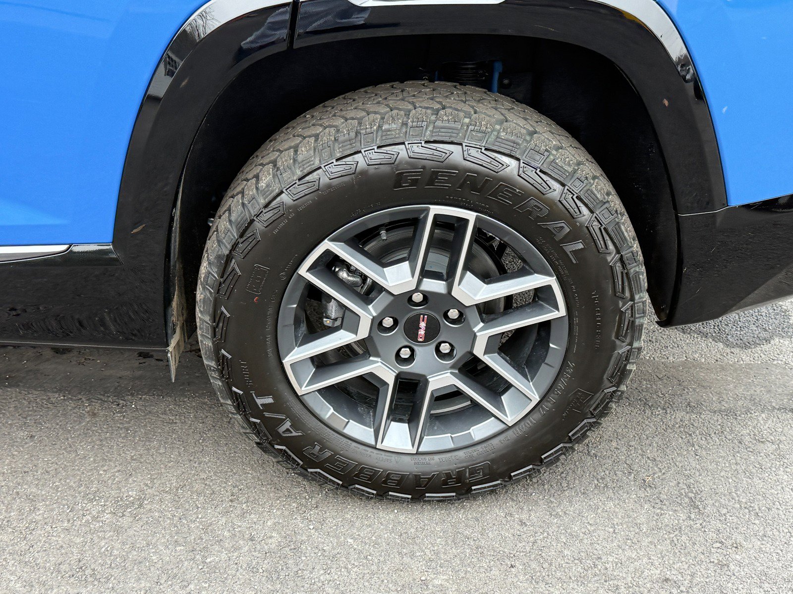 New 2026 GMC Terrain AT4 w/ LPO, Floor Liner Package AWD/4WD image 10