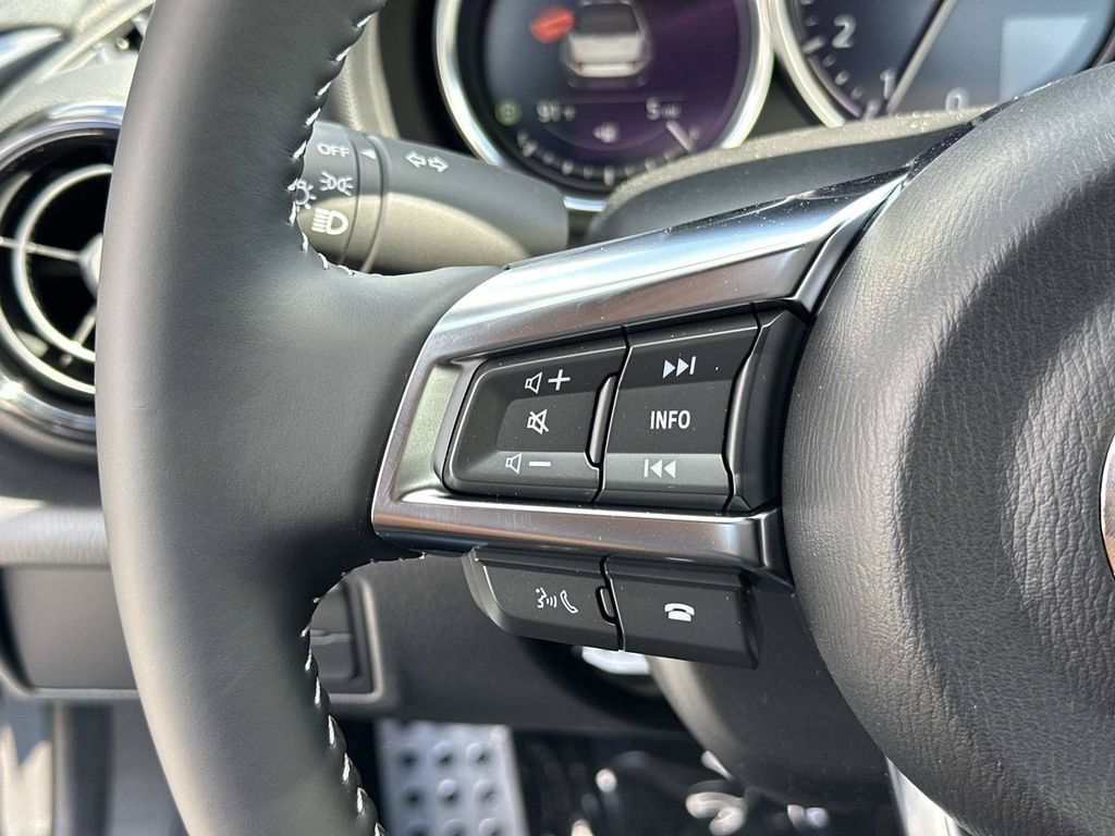 New 2026 MAZDA MX-5 Miata Club w/ Interior Package RWD image 19