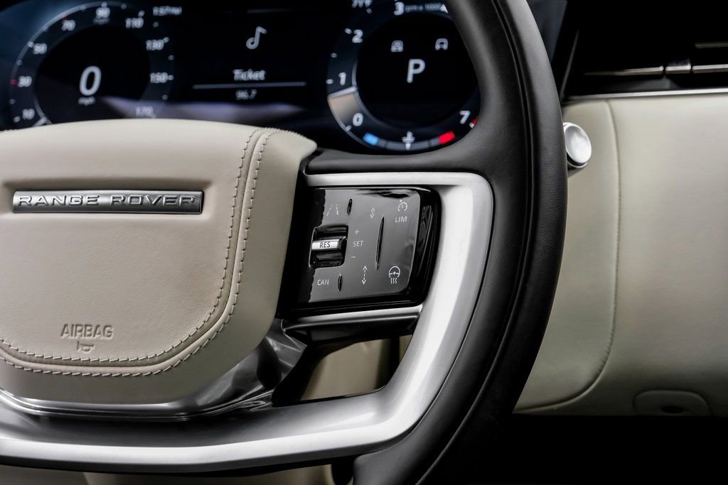 Used 2022 Land Rover Range Rover Long Wheelbase SE image 15