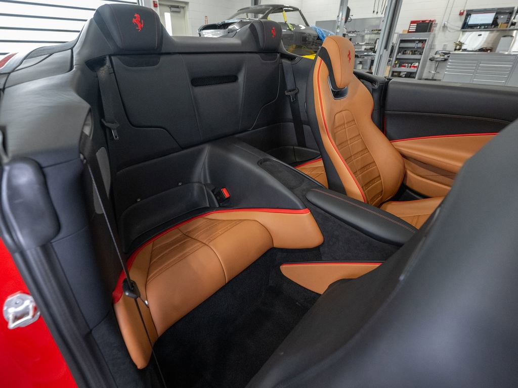 Certified 2024 Ferrari Roma Spider RWD image 17