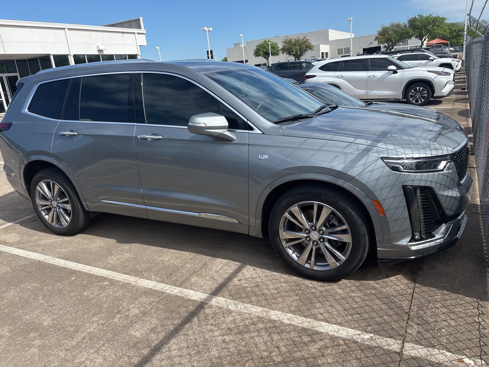 Used 2023 Cadillac XT6 Premium Luxury w/ Platinum Package image 10