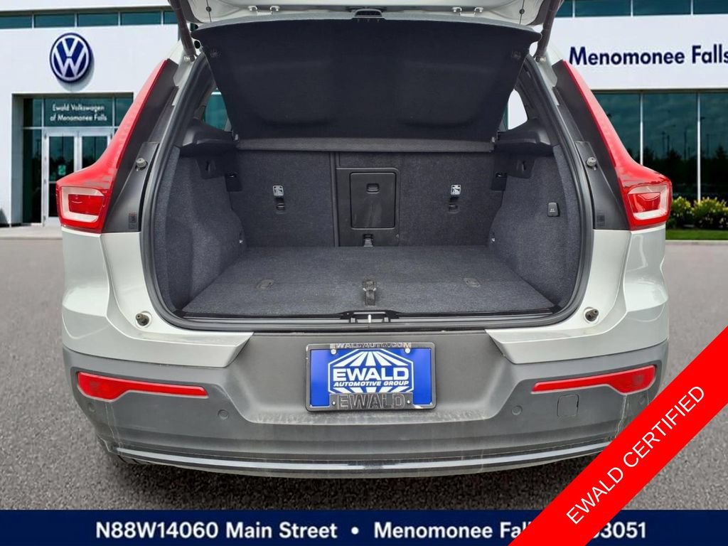 Used 2023 Volvo XC40 Recharge Plus AWD/4WD image 25