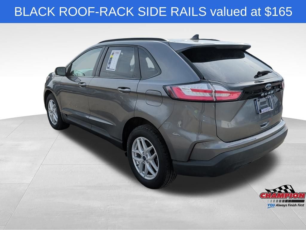 Used 2022 Ford Edge SE image 3