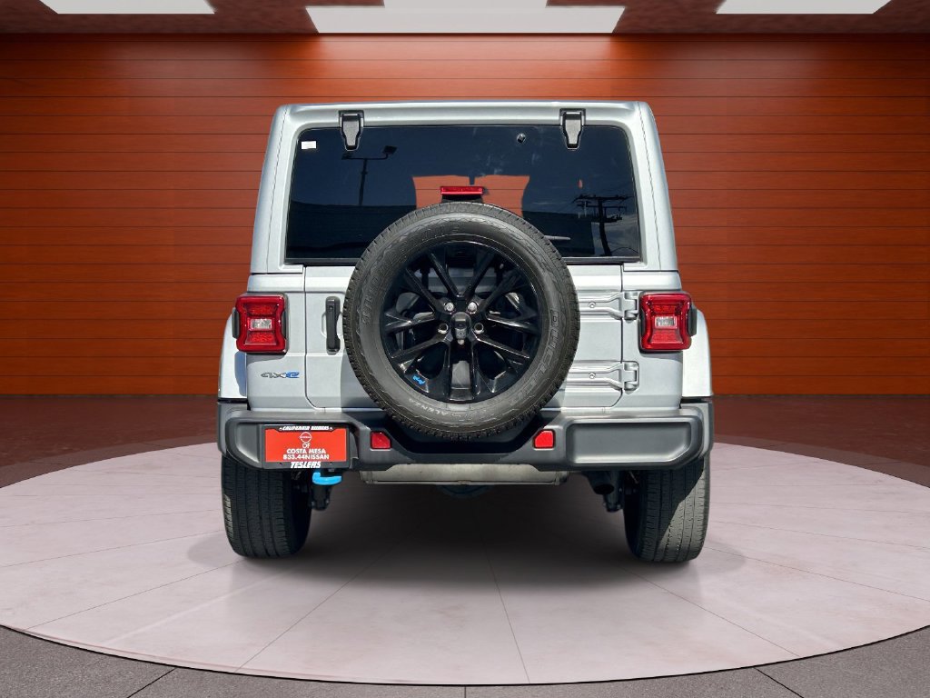 Used 2023 Jeep Wrangler Unlimited Sahara w/ Cold Weather Group AWD/4WD image 3