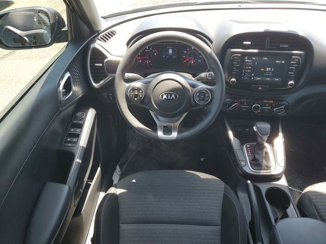 Used 2021 Kia Soul S FWD image 17