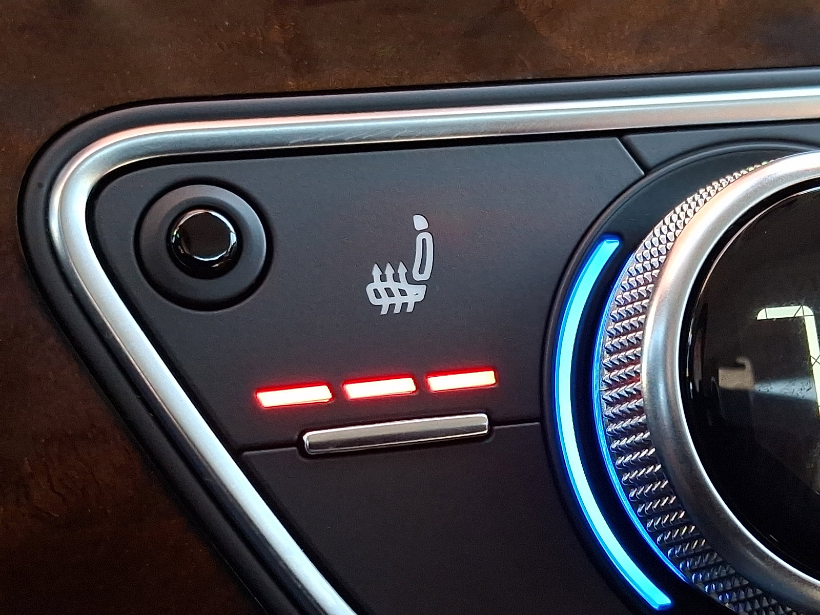 Used 2019 Audi A4 2.0T Premium w/ Convenience Package image 24