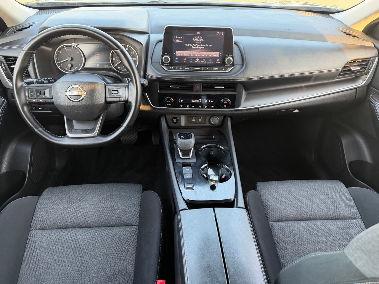 Certified 2025 Nissan Rogue SV FWD image 11
