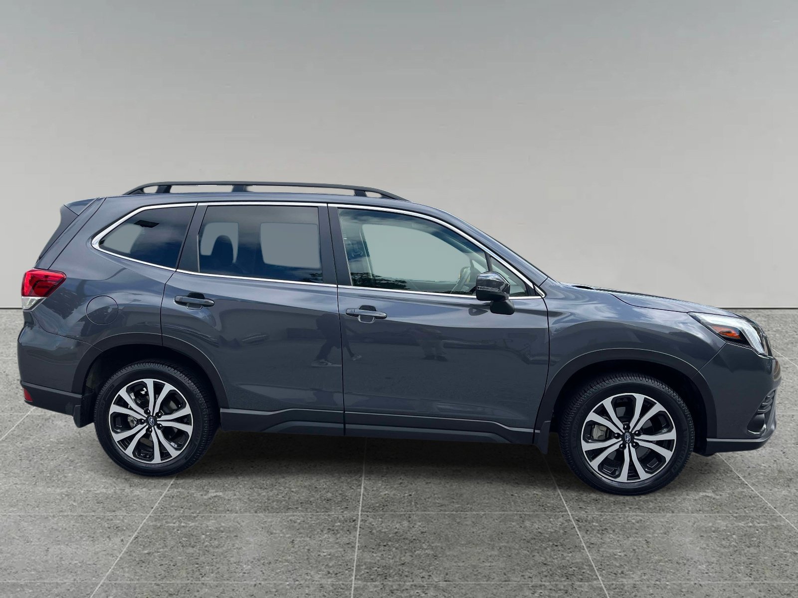 Used 2023 Subaru Forester Limited w/ Popular Package #3 AWD/4WD image 6