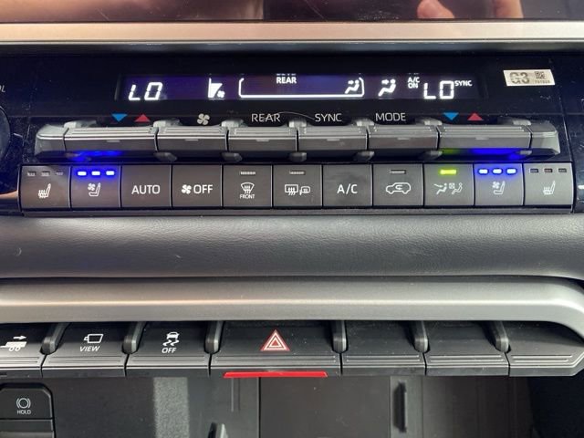 Certified 2025 Toyota Sequoia Platinum image 11