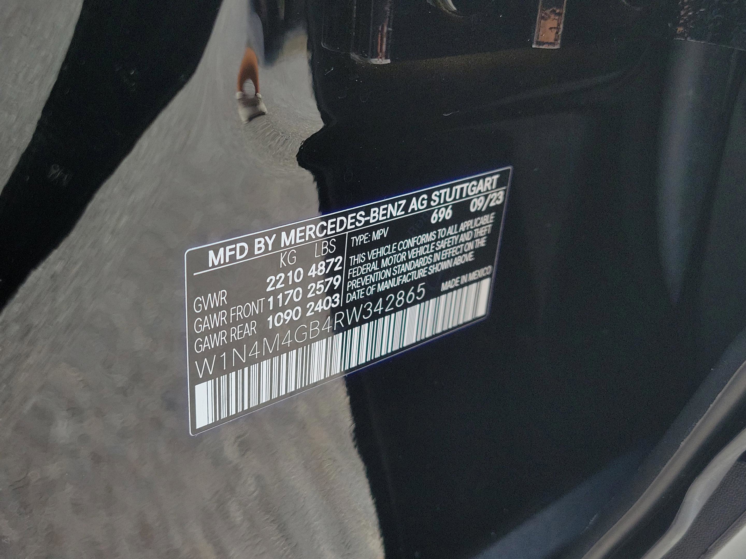 Certified 2024 Mercedes-Benz GLB 250 image 32