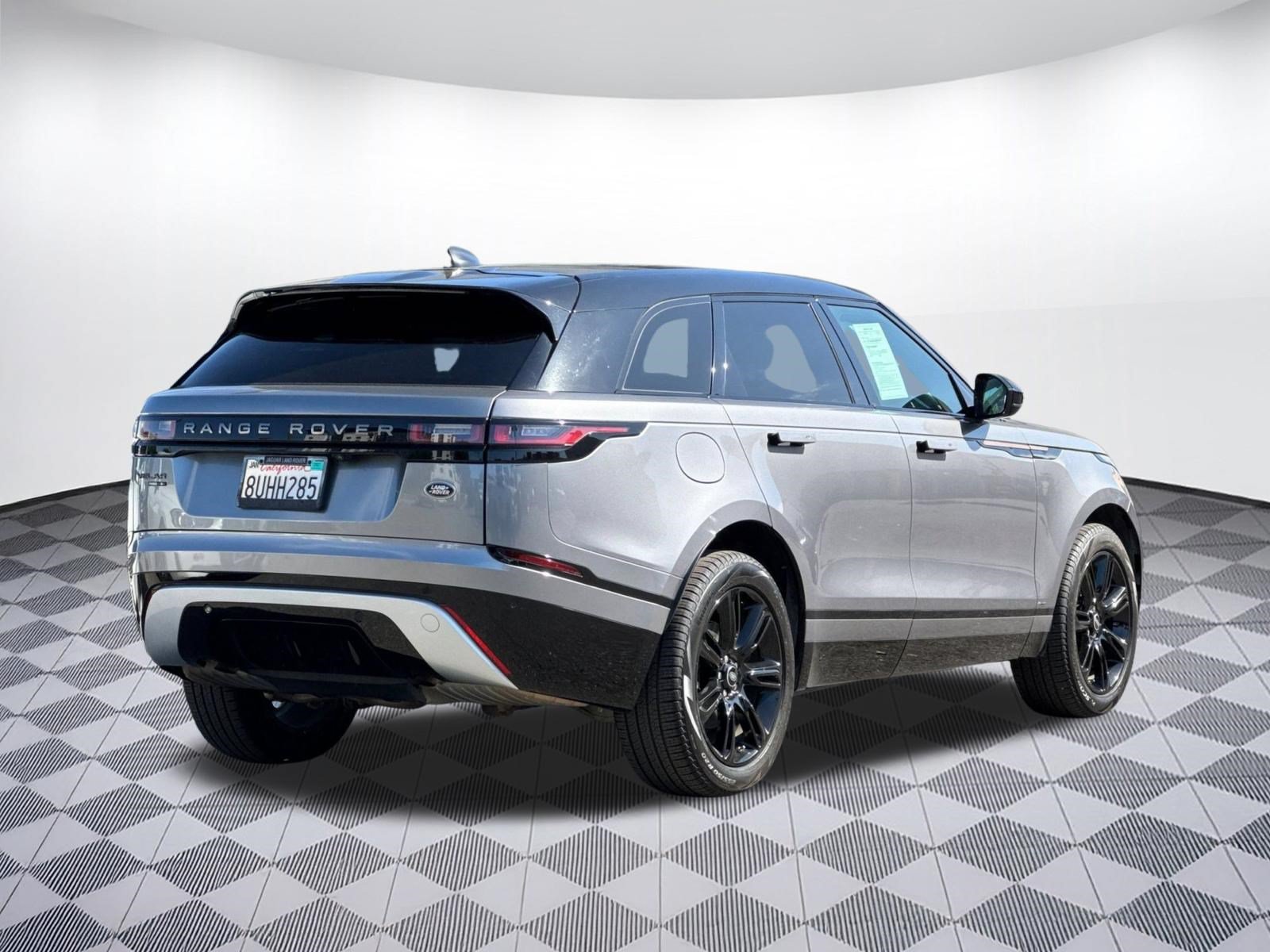 Used 2020 Land Rover Range Rover Velar R-Dynamic S AWD/4WD image 9