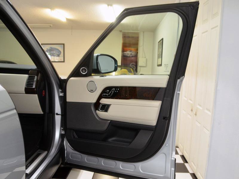 Used 2018 Land Rover Range Rover Supercharged AWD/4WD image 18
