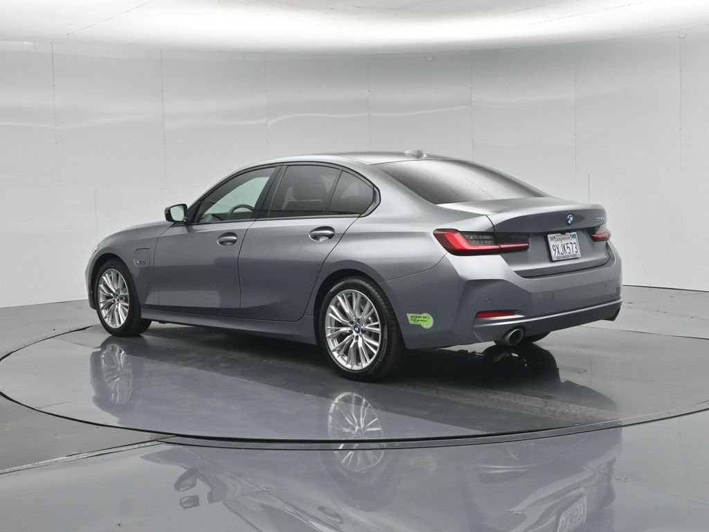Used 2023 BMW 330e w/ Convenience Package RWD image 27