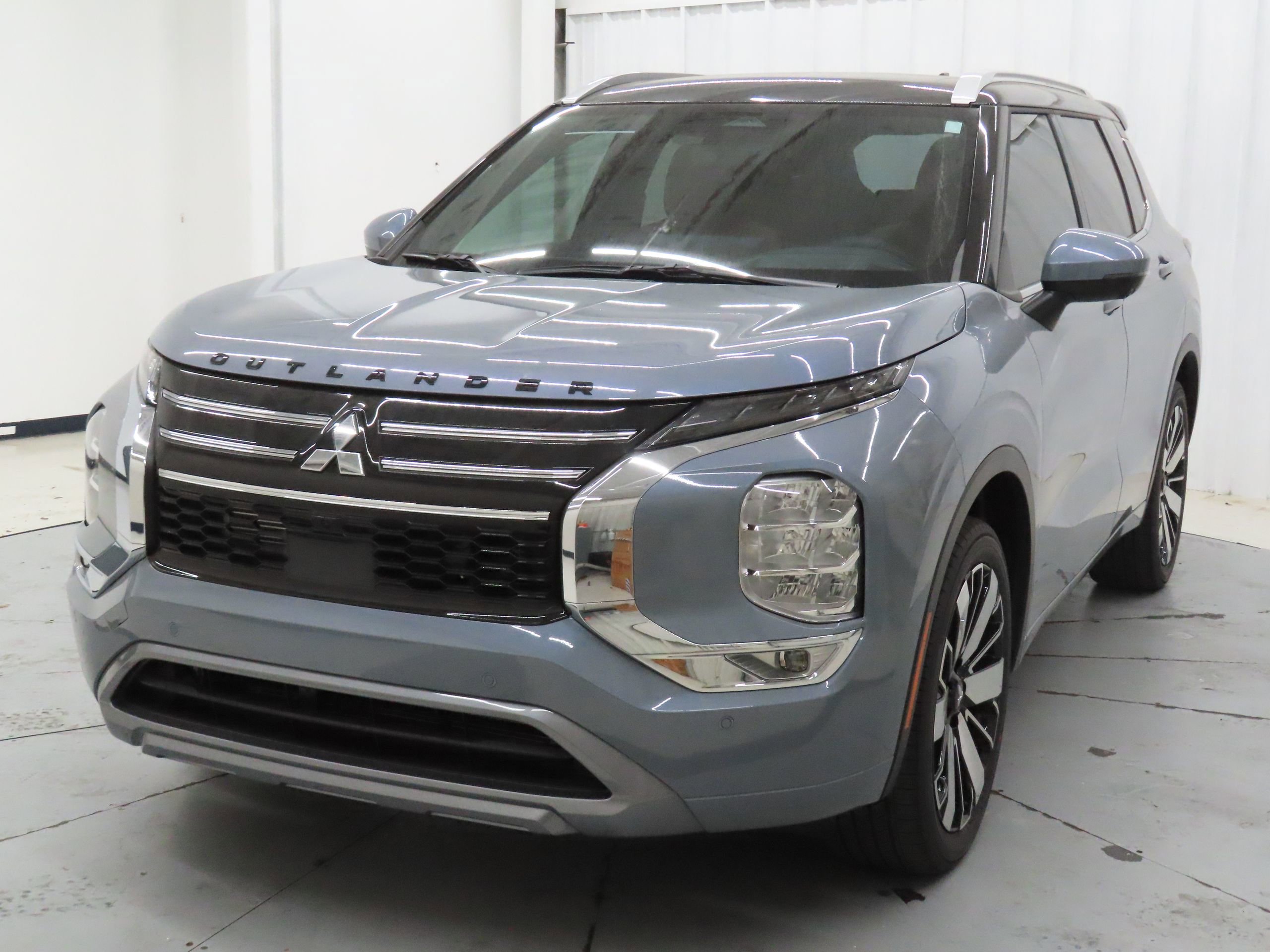 New 2026 Mitsubishi Outlander SEL FWD image 7
